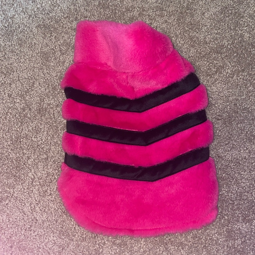 Berkshire XS pink and black Velcro dog or cat coat.